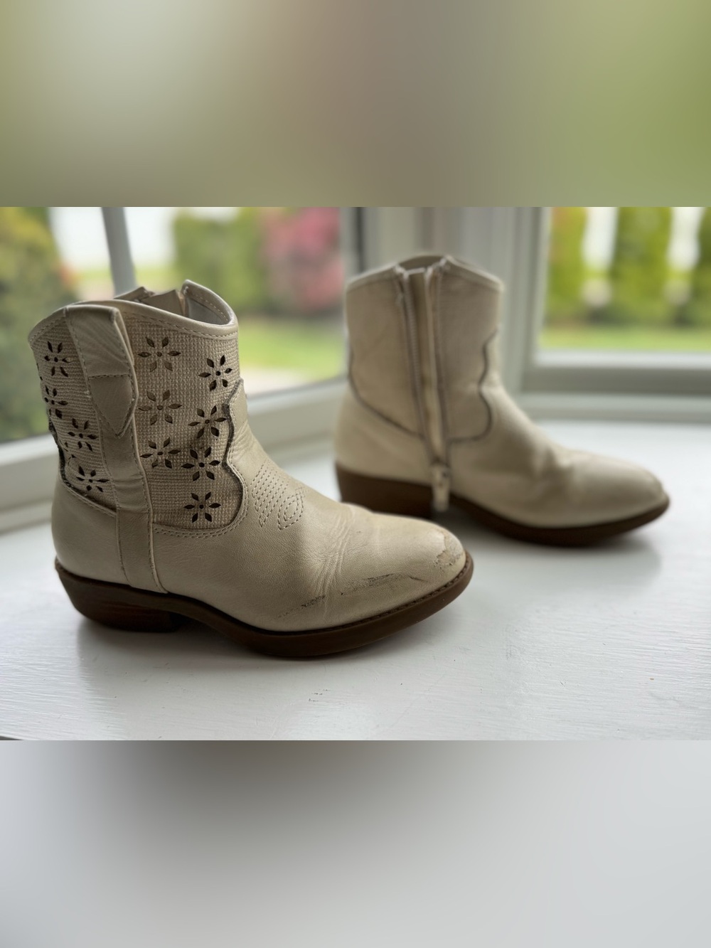 Play condition! cream Western Ankle cowboy cowgirl Boots size 12 young girl